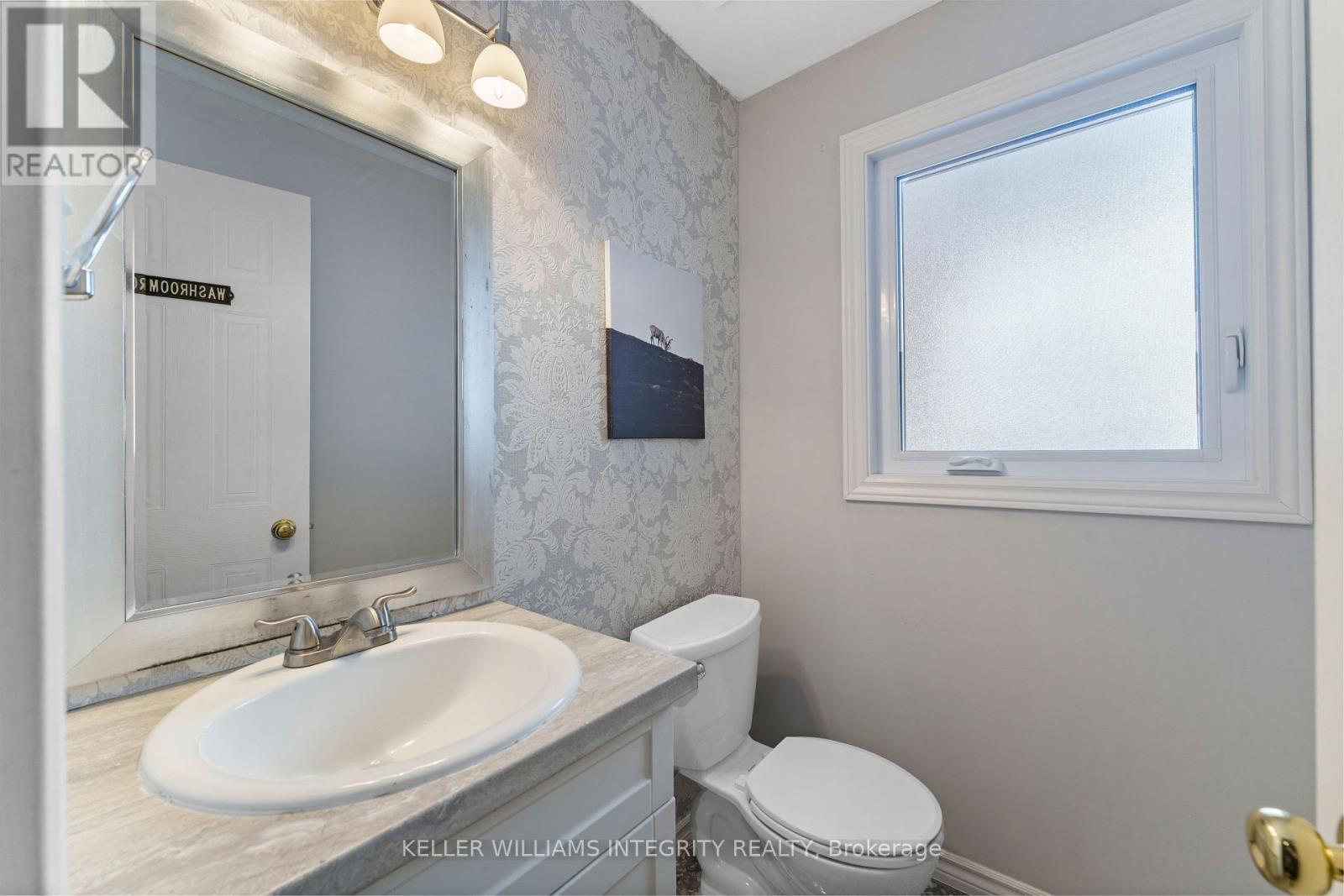 Property at 58 SHEPPARD'S GLEN AVENUE image 3