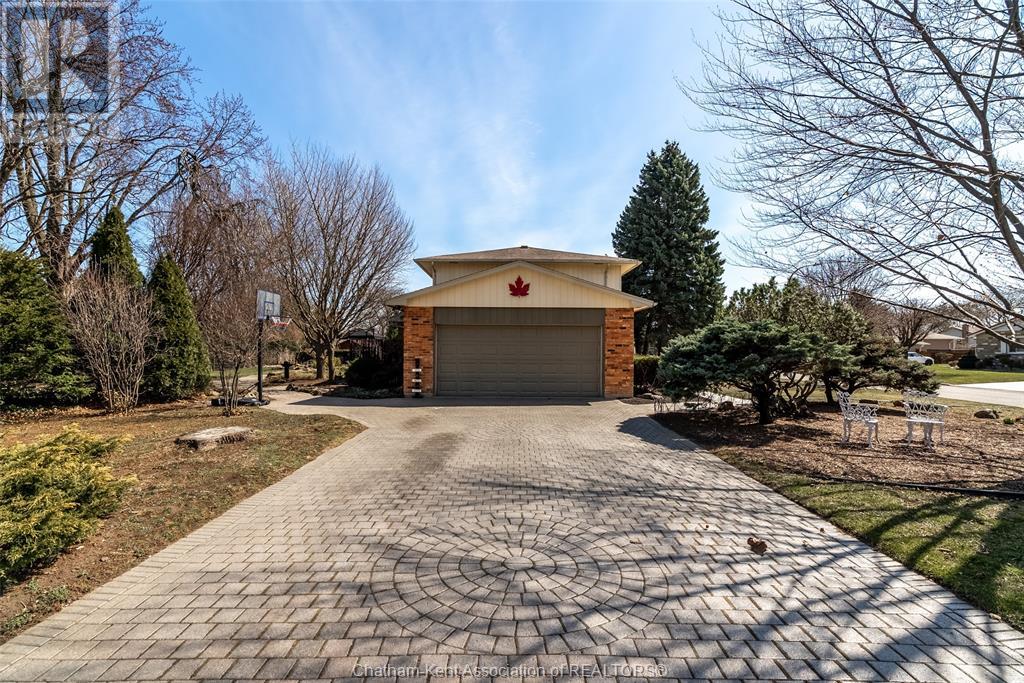 Property at 147 CRYSTAL DRIVE image 3