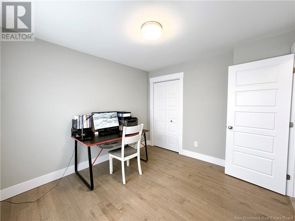 Property at 51 Anastasia Crescent image 5