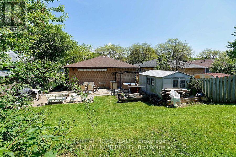 884 Southgate Drive S, Oshawa, Ontario  L1H 7Z9 - Photo 11 - E12073628