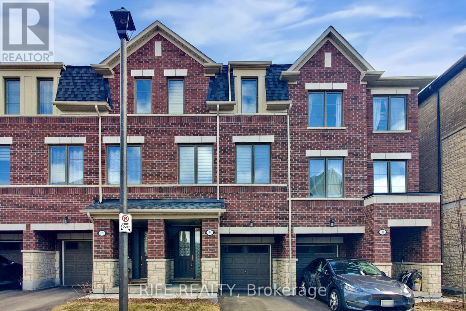 Property at 9 BRETLON STREET image 1