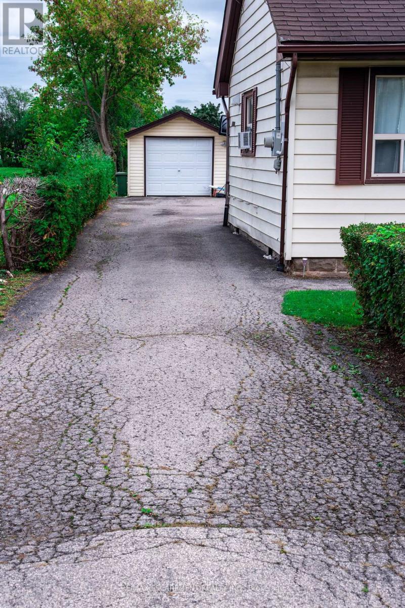 144 Green Road, Hamilton (Stoney Creek), Ontario  L8G 3X1 - Photo 4 - X9387103