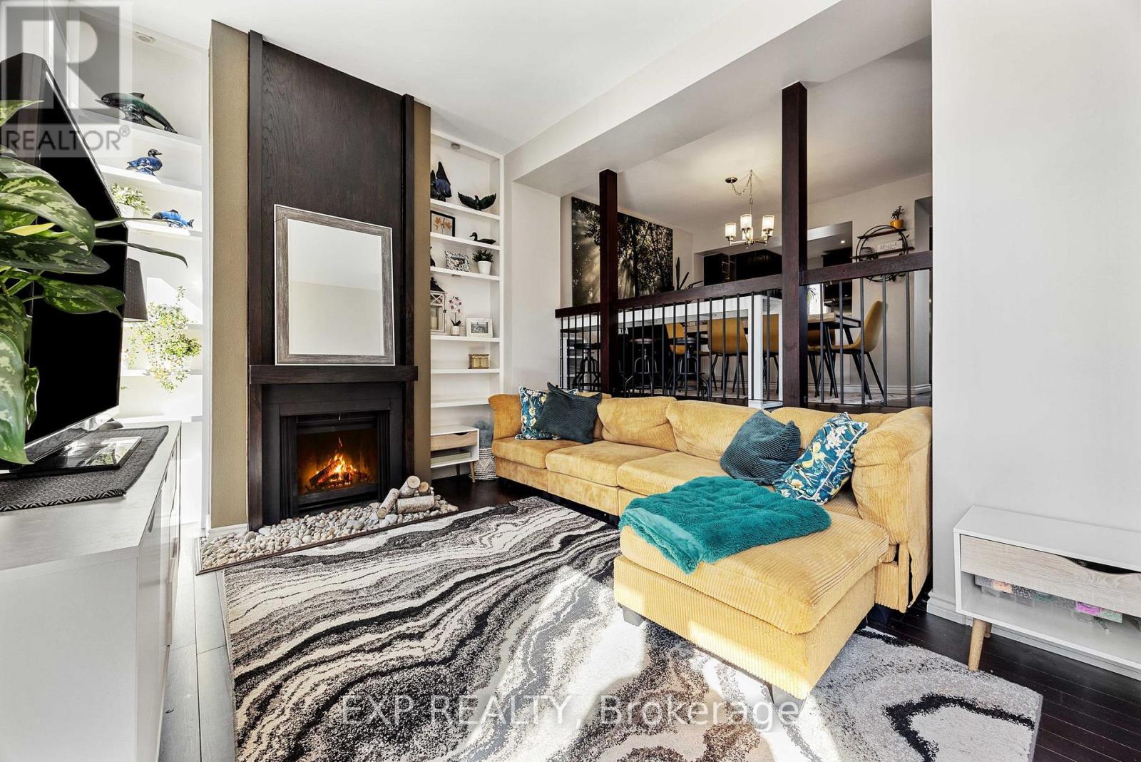 Property at 28 - 1250 MARLBOROUGH COURT image 1