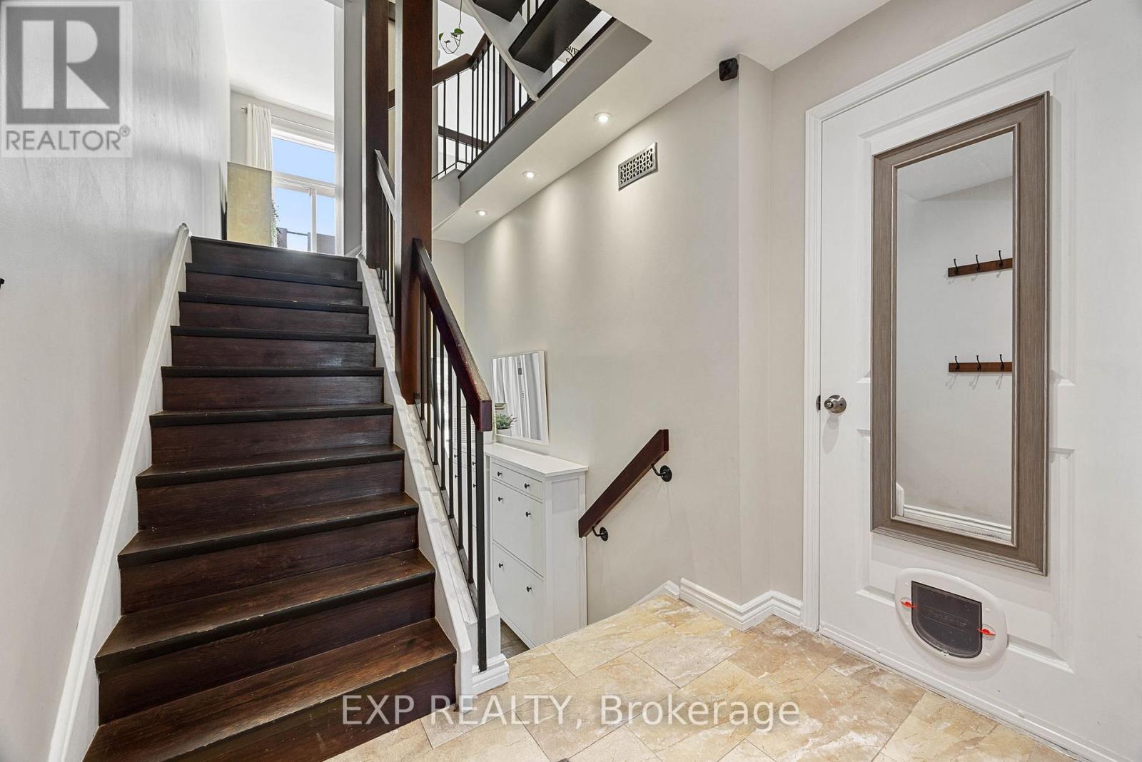 Property at 28 - 1250 MARLBOROUGH COURT image 2