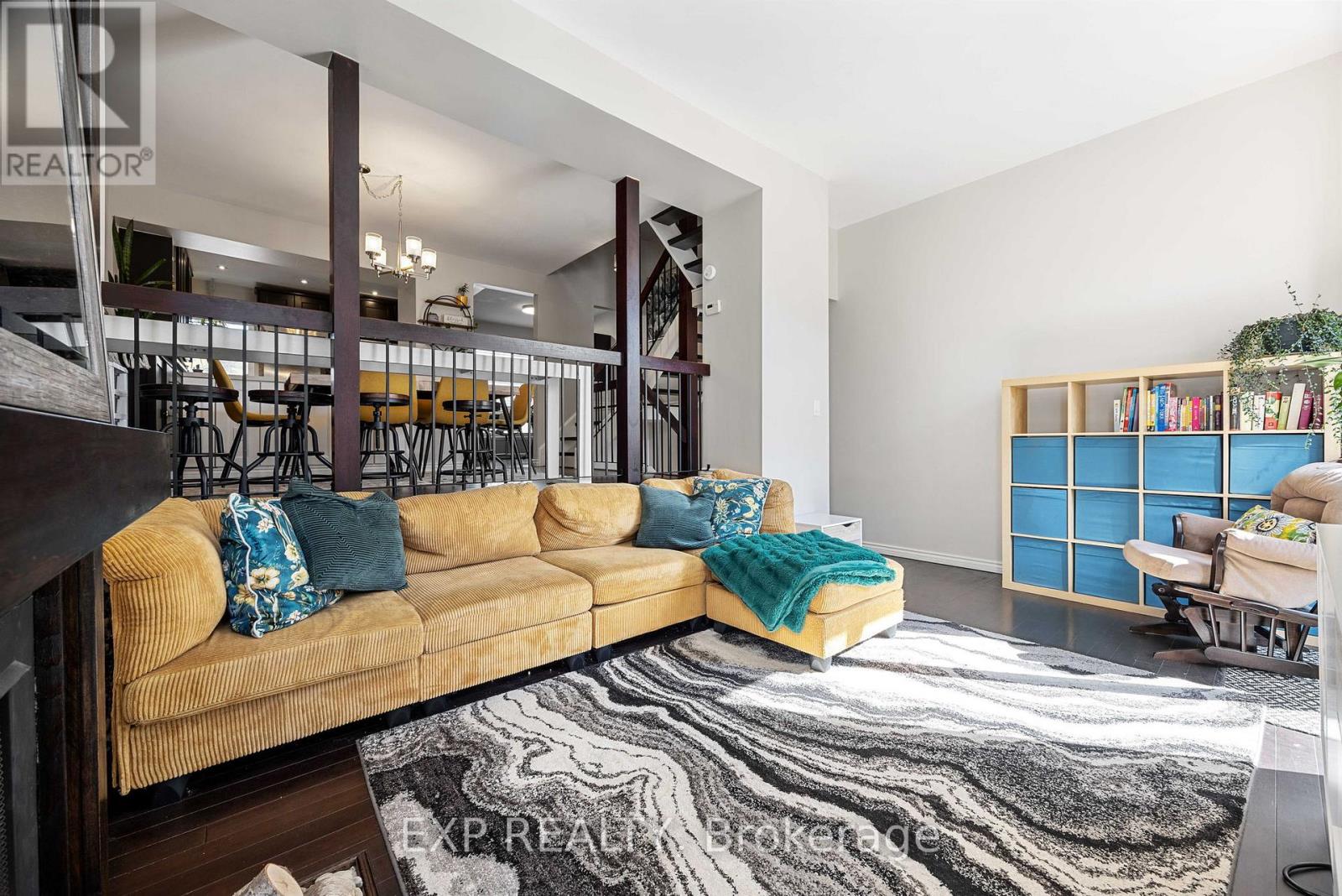 Property at 28 - 1250 MARLBOROUGH COURT image 5