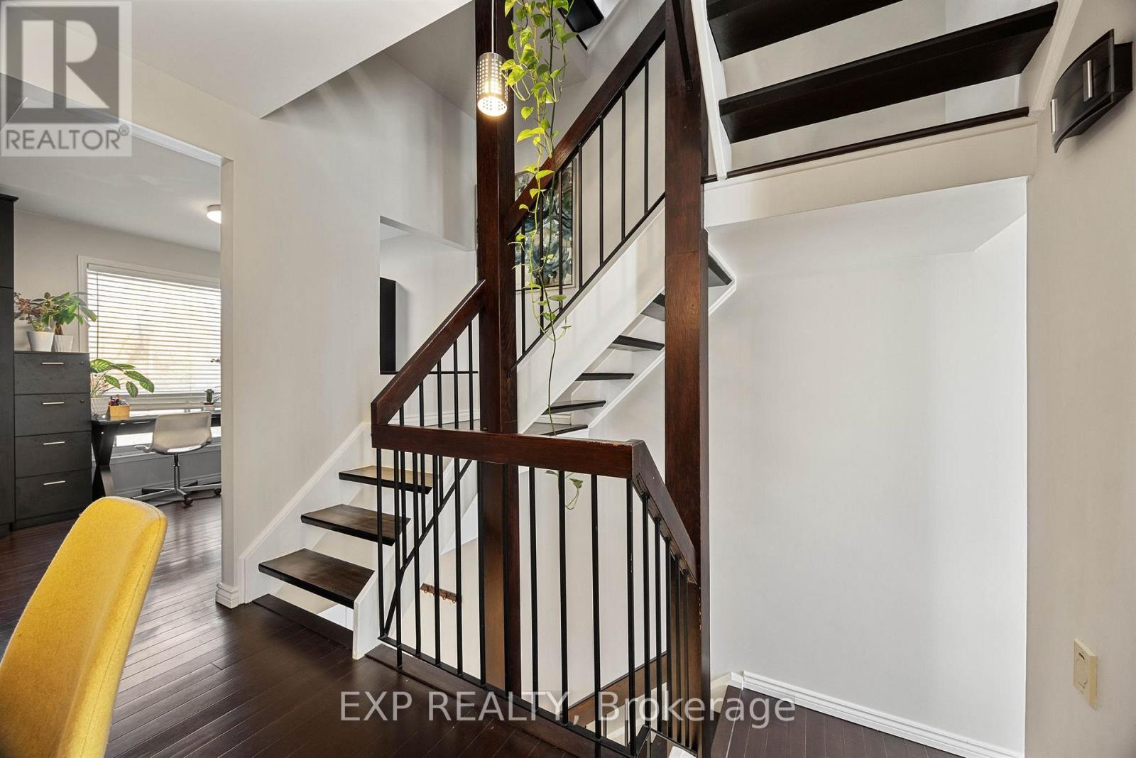 28 - 1250 Marlborough Court, Oakville, Ontario  L6H 2W7 - Photo 7 - W12073690