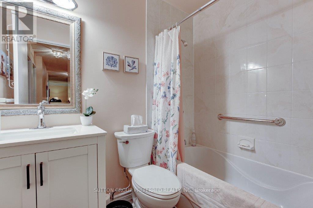 403 - 1600 Adelaide Street N, London, Ontario  N5X 3H6 - Photo 13 - X12073712