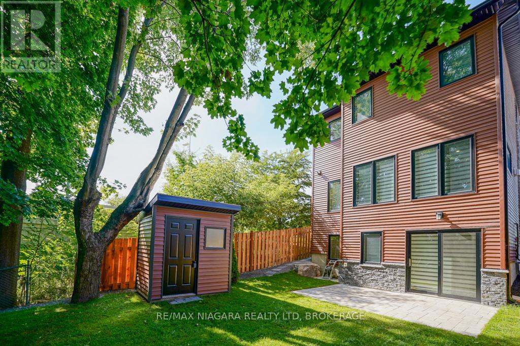Property at 6 HENRIETTA STREET image 3