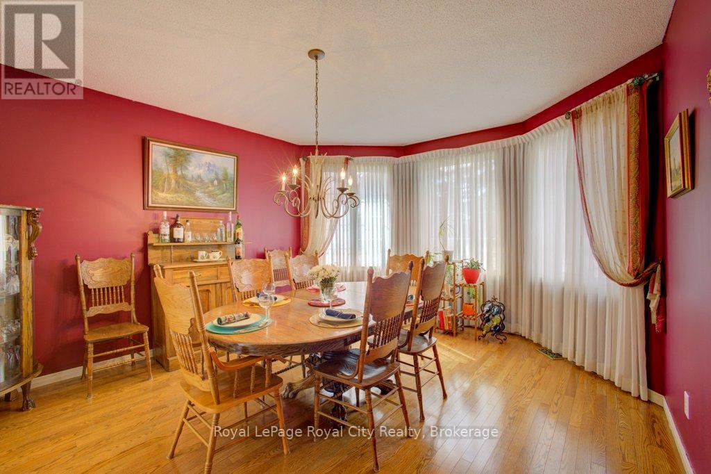 227 Dimson Avenue, Guelph, Ontario  N1G 3C7 - Photo 12 - X12073695