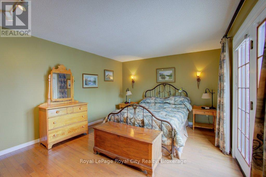 227 Dimson Avenue, Guelph, Ontario  N1G 3C7 - Photo 14 - X12073695