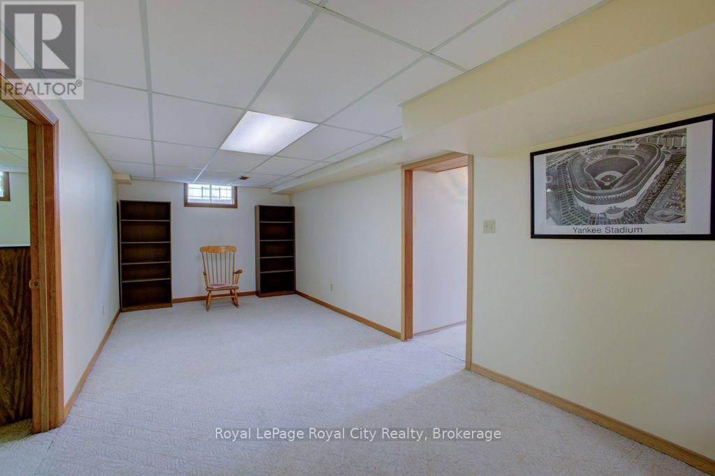 227 Dimson Avenue, Guelph, Ontario  N1G 3C7 - Photo 24 - X12073695