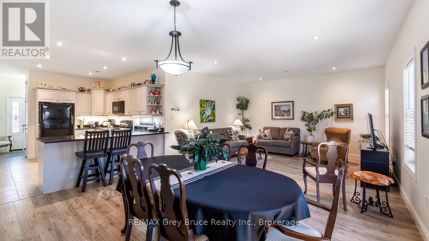 19 - 246 Grey Street S, Saugeen Shores, Ontario  N0H 2L0 - Photo 11 - X12073713