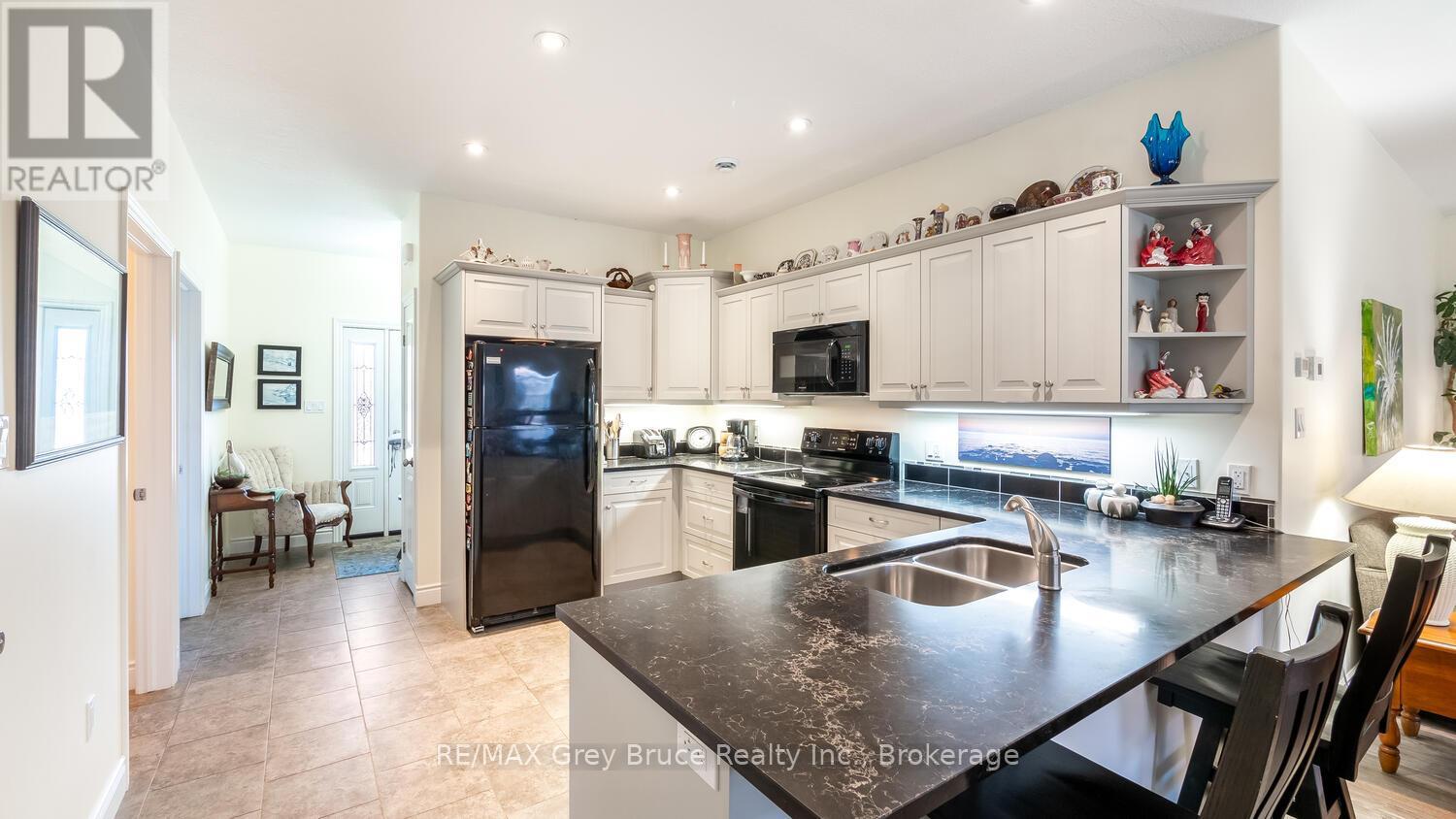 19 - 246 Grey Street S, Saugeen Shores, Ontario  N0H 2L0 - Photo 17 - X12073713