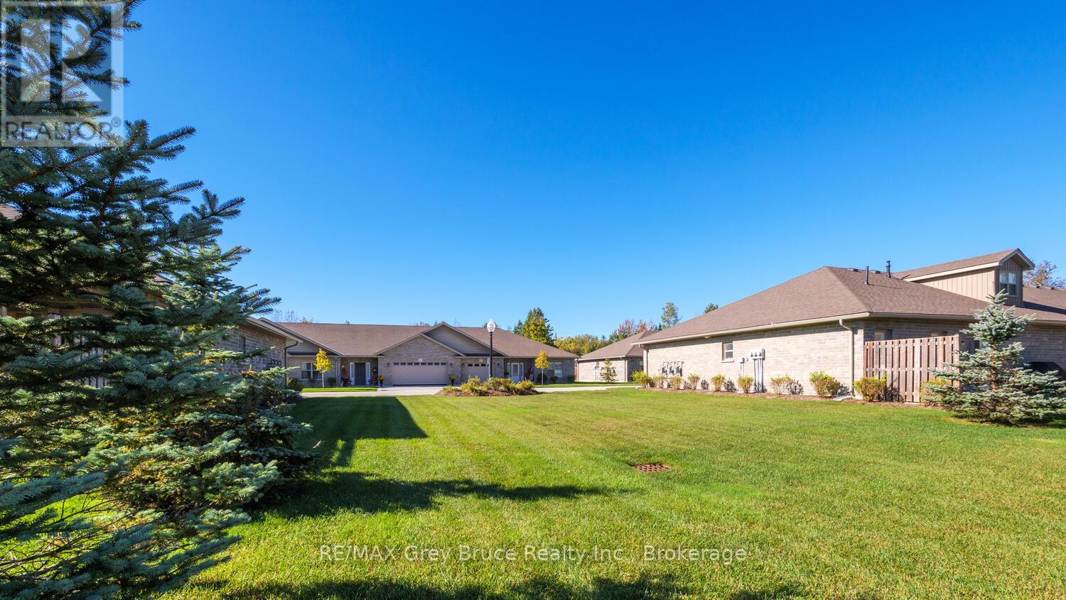 19 - 246 Grey Street S, Saugeen Shores, Ontario  N0H 2L0 - Photo 42 - X12073713