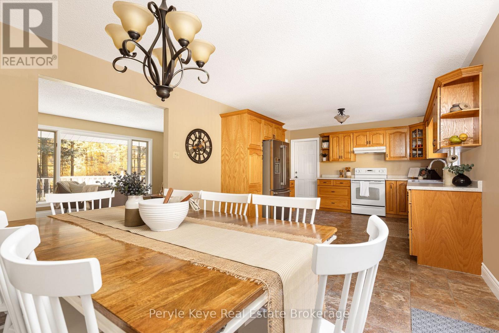 80 Stephenson Rd 7 E, Huntsville, Ontario  P0B 1M0 - Photo 15 - X12073725