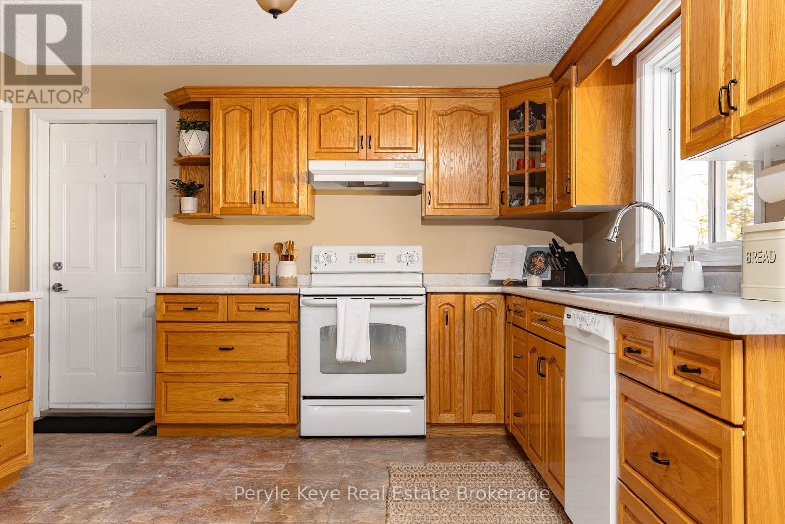 80 Stephenson Rd 7 E, Huntsville, Ontario  P0B 1M0 - Photo 17 - X12073725