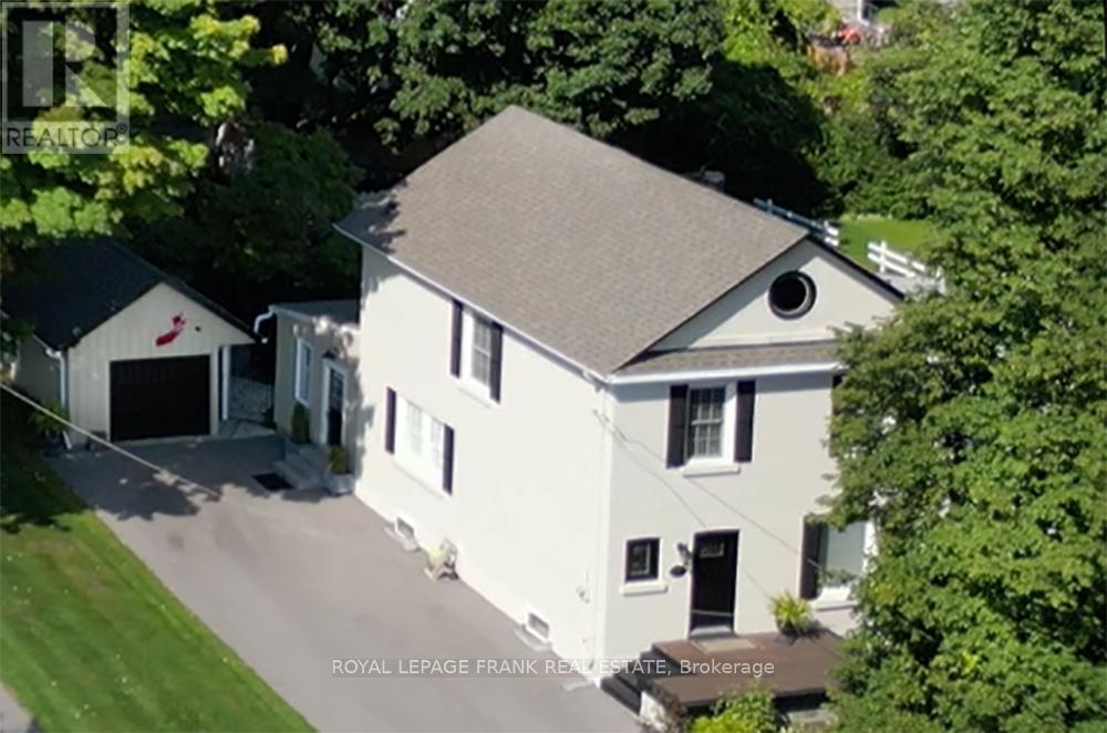 Property at 600 CENTRE STREET N image 2
