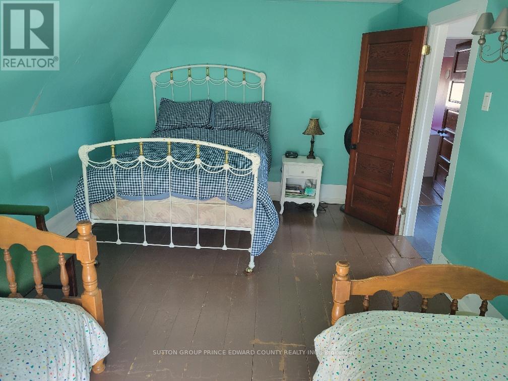 1724b County Road 10 Road, Prince Edward County (Athol Ward), Ontario  K0K 1P0 - Photo 31 - X12073790