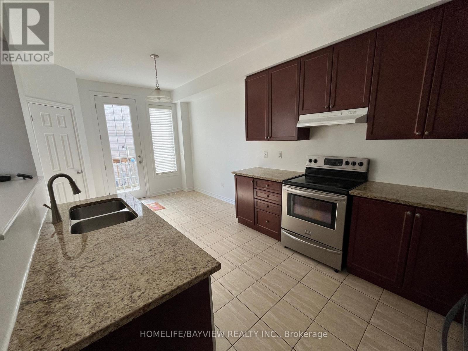 2744 Donald Cousens Parkway, Markham (Cornell), Ontario  L6B 1J5 - Photo 3 - N12073771