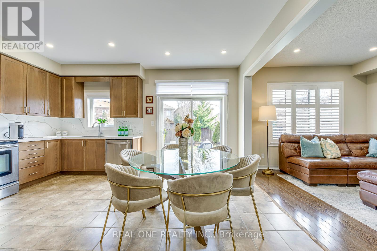 3133 Hiram Terrace, Oakville, Ontario  L6M 0P7 - Photo 10 - W12073791