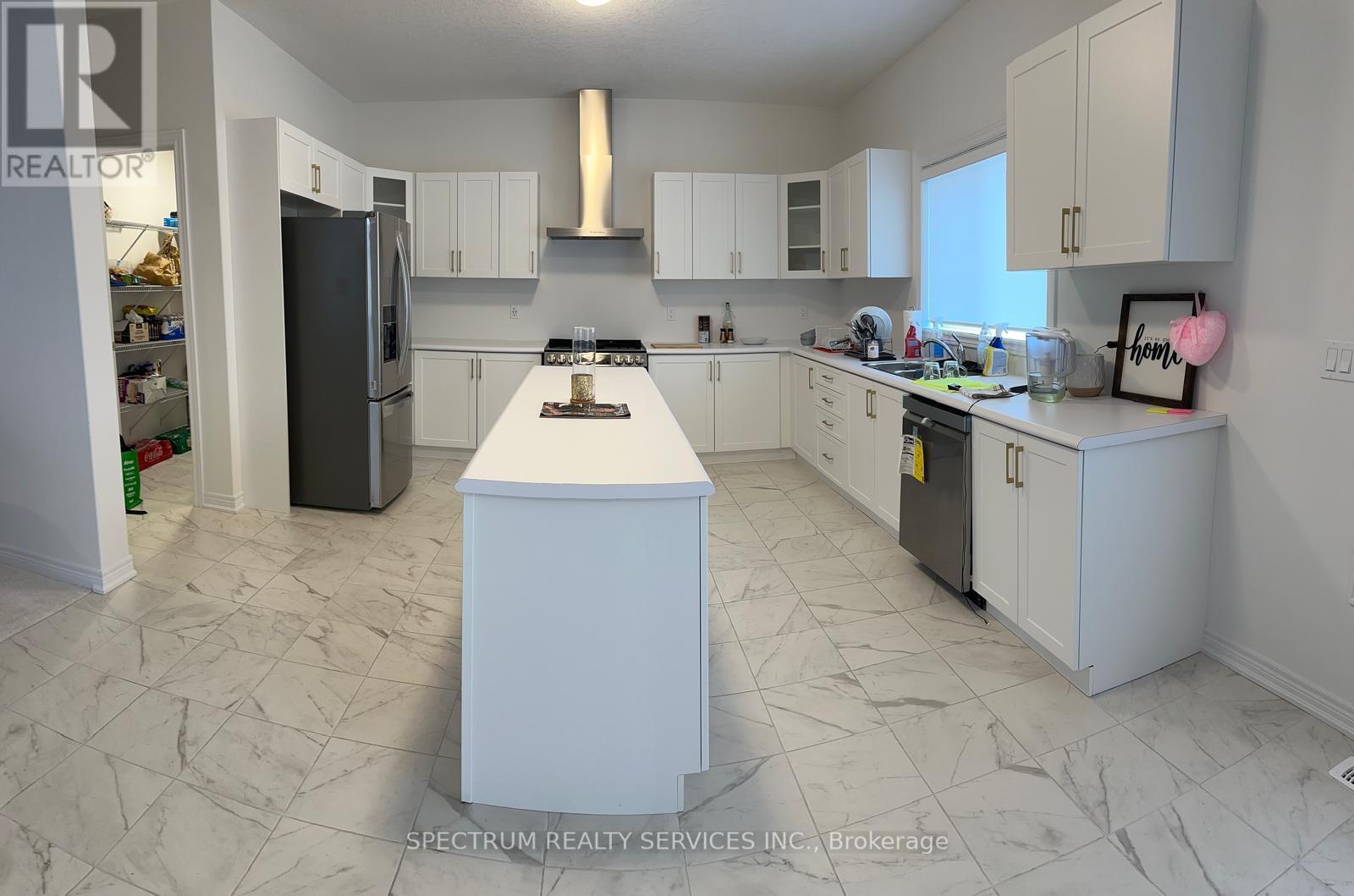 140 Mccausland Drive, Grey Highlands, Ontario  N0C 1H0 - Photo 4 - X12073073