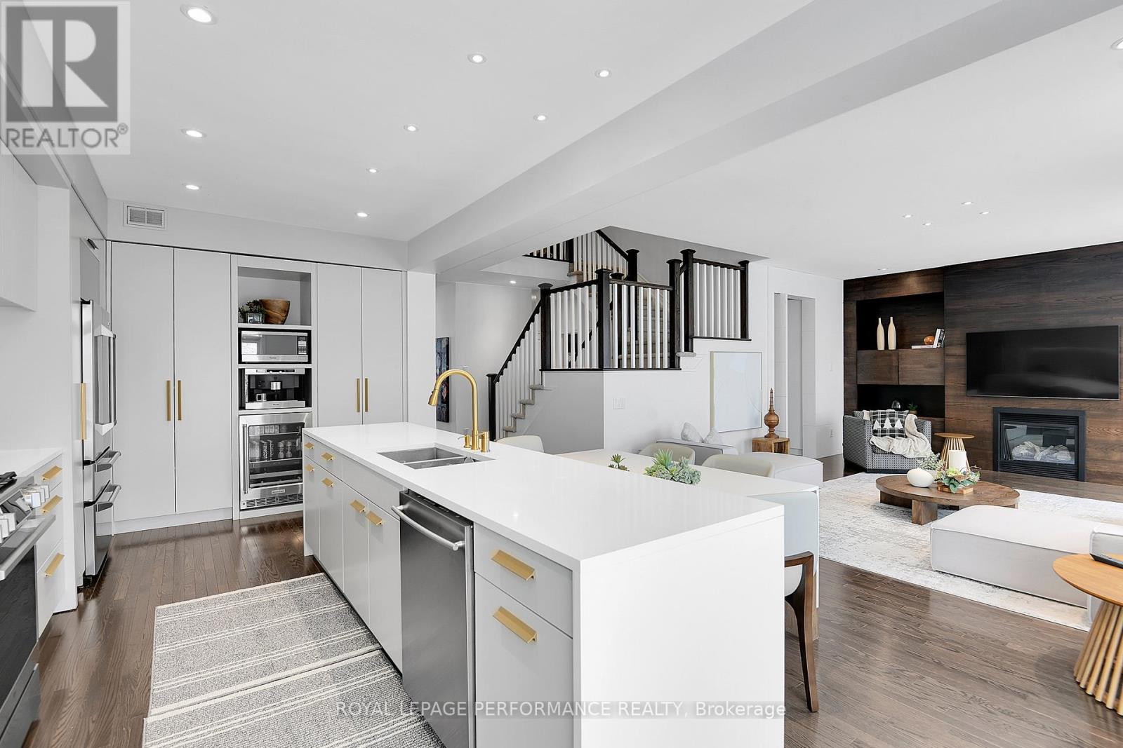 179 Gracewood Crescent, Ottawa, Ontario  K1T 0J3 - Photo 9 - X12073763