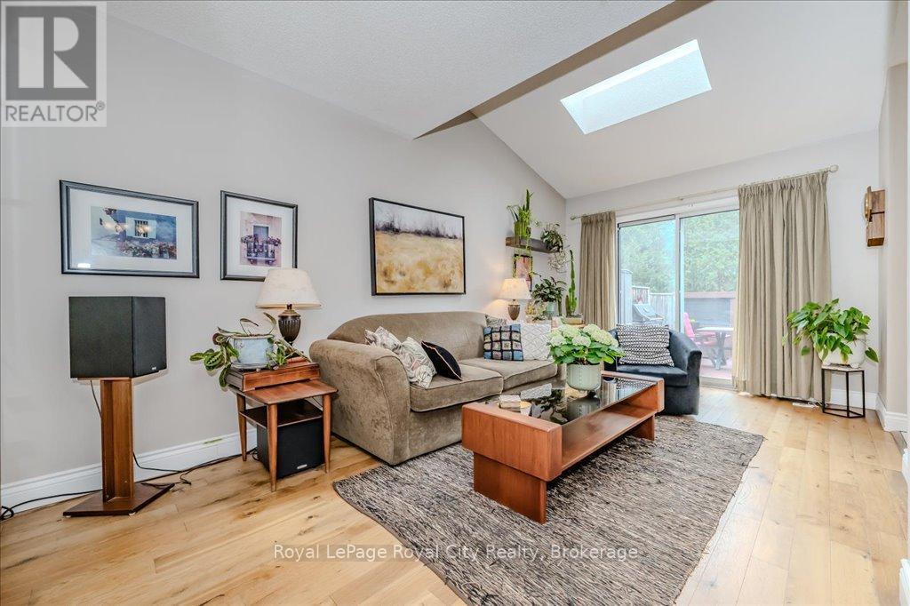 Property at 816 VILLAGE GREEN BOULEVARD image 5