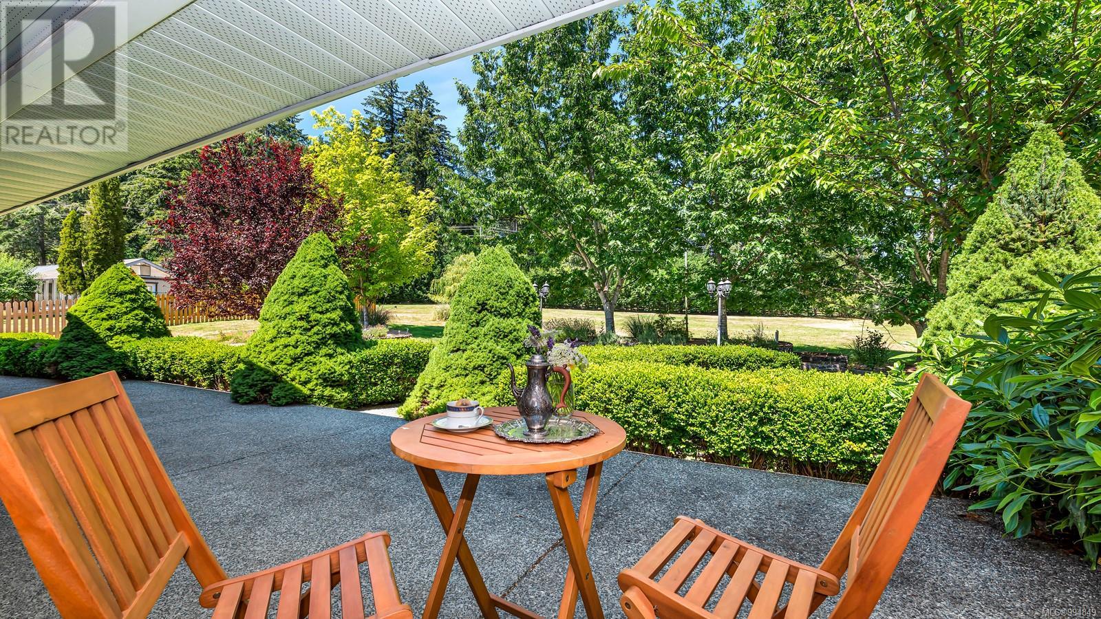 Property at 1176 Shawnigan-Mill Bay Rd image 3