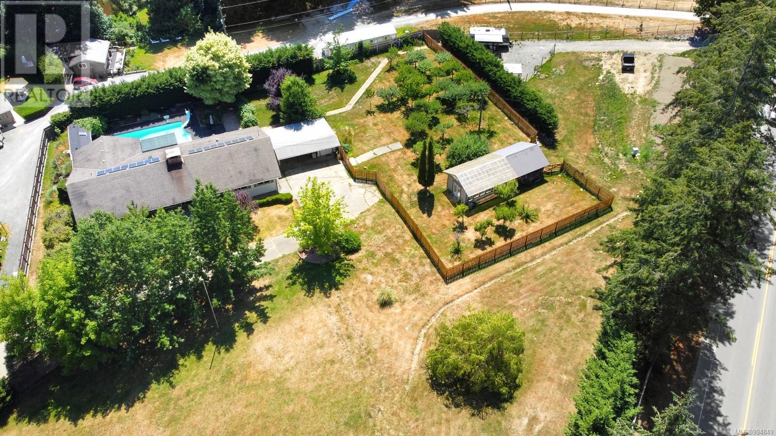 Property at 1176 Shawnigan-Mill Bay Rd image 4