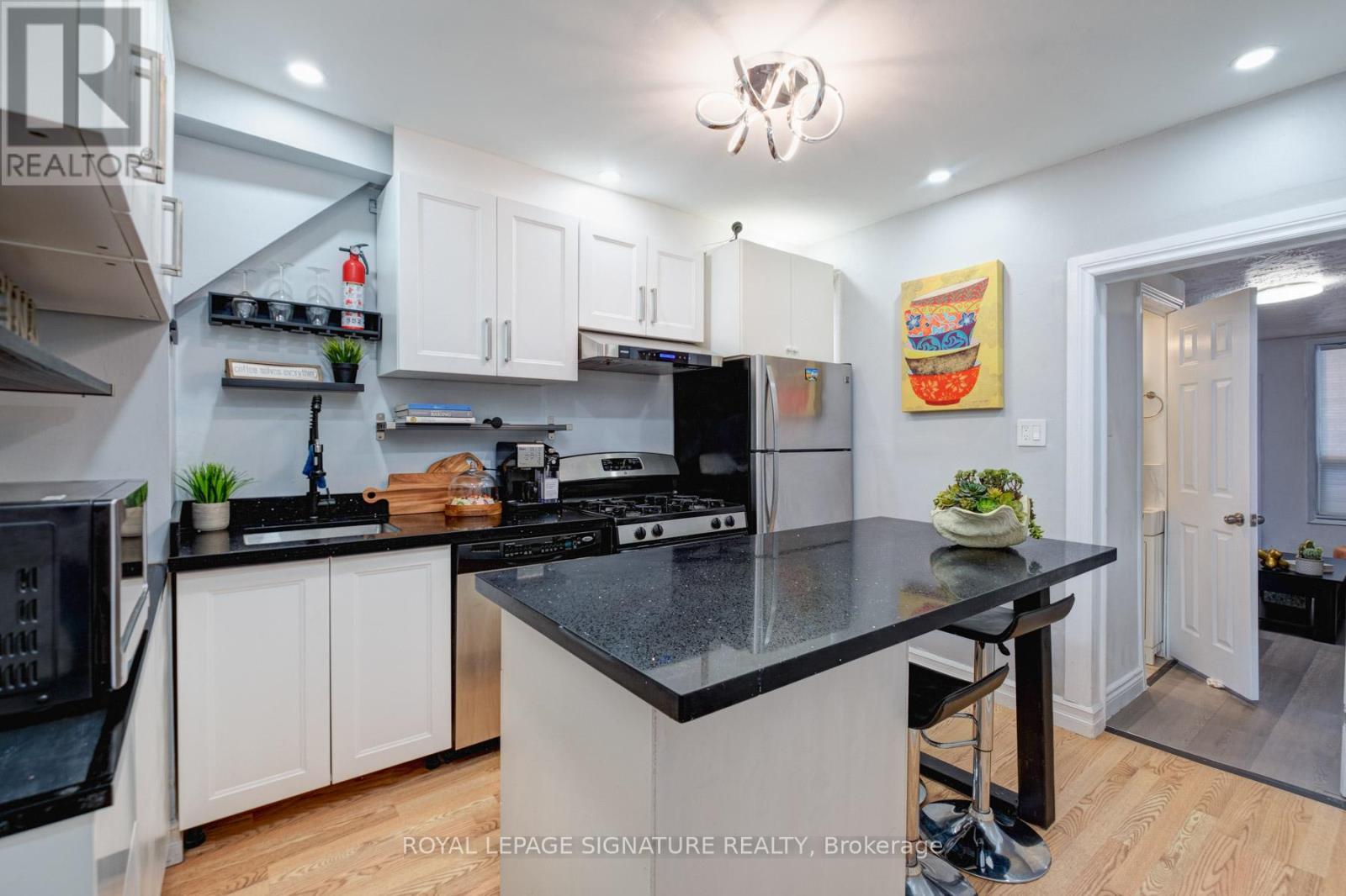 Property at 259 CLAREMONT STREET image 3