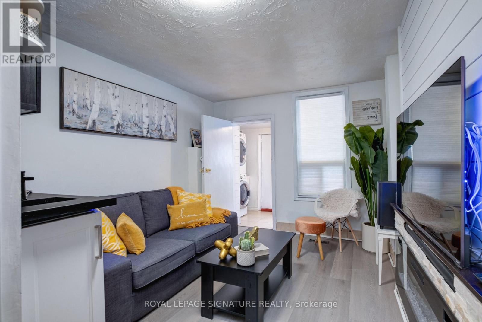 259 Claremont Street, Toronto, Ontario  M6J 2N1 - Photo 7 - C12073844