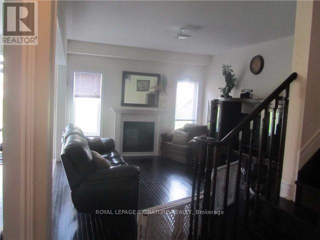 Property at 14 DEWELL CRESCENT image 3