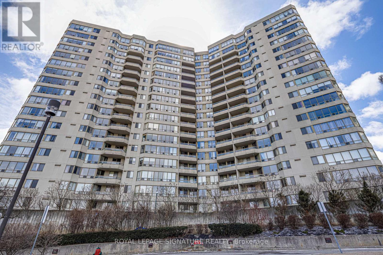 Property at 405 - 150 ALTON TOWERS CIRCLE image 2