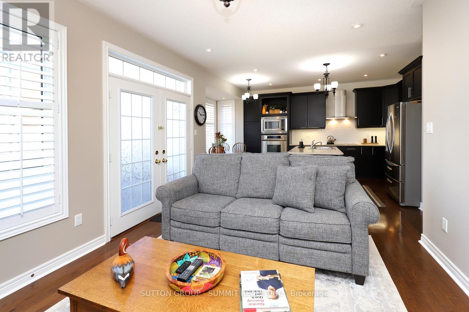 2 Ross Shiner Lane, Whitchurch-Stouffville, Ontario  L4A 0S2 - Photo 24 - N12073880