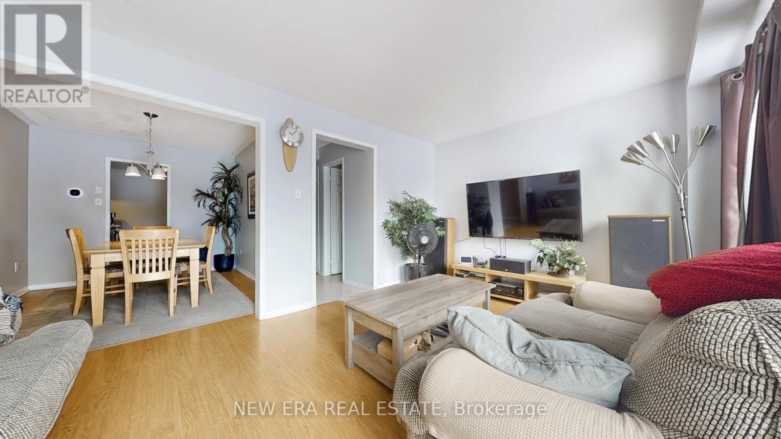 17 Caruso Drive, Brampton (Fletcher's West), Ontario  L6Y 5B1 - Photo 10 - W12073882