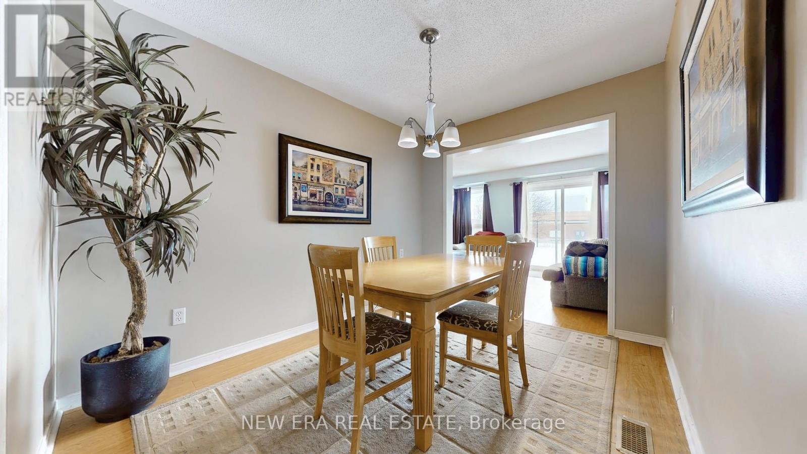 17 Caruso Drive, Brampton (Fletcher's West), Ontario  L6Y 5B1 - Photo 11 - W12073882