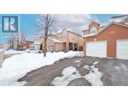 17 CARUSO DRIVE, Brampton, Ontario