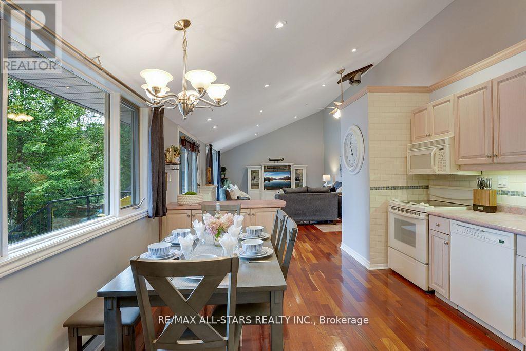 1086 Cameron Lane, Algonquin Highlands, Ontario  K0M 1J0 - Photo 15 - X12073917