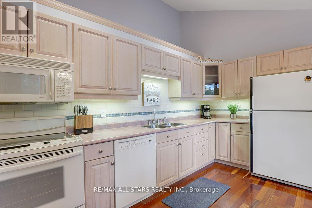 1086 Cameron Lane, Algonquin Highlands, Ontario  K0M 1J0 - Photo 17 - X12073917
