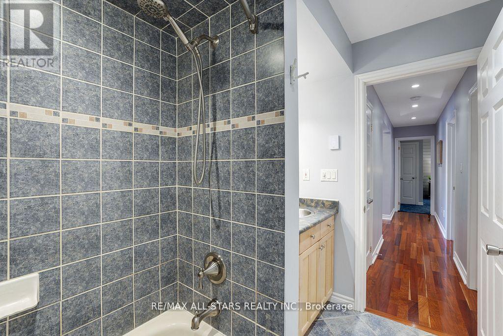 1086 Cameron Lane, Algonquin Highlands, Ontario  K0M 1J0 - Photo 20 - X12073917