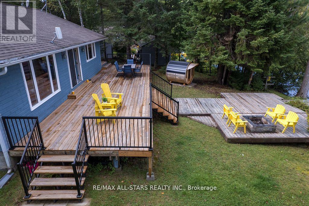 1086 Cameron Lane, Algonquin Highlands, Ontario  K0M 1J0 - Photo 36 - X12073917