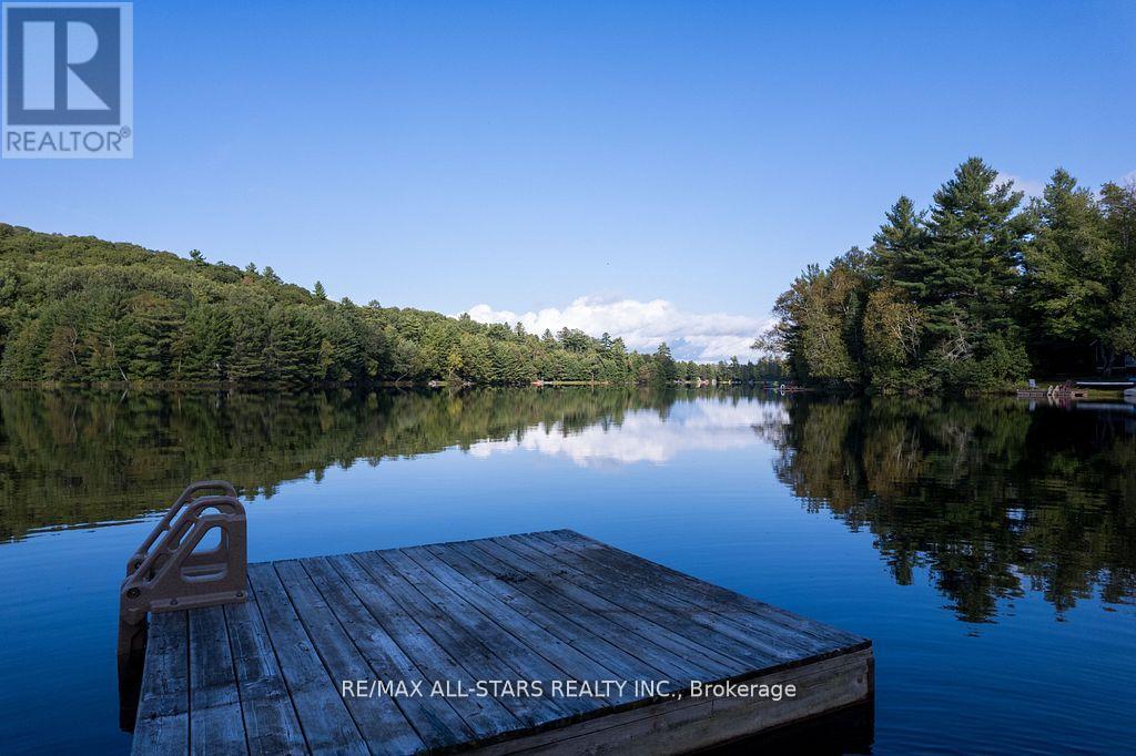 1086 Cameron Lane, Algonquin Highlands, Ontario  K0M 1J0 - Photo 7 - X12073917