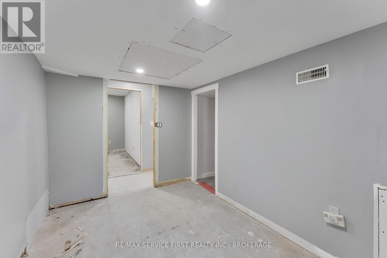 211 Raglan Road, Kingston, Ontario  K7K 1L5 - Photo 31 - X12073991
