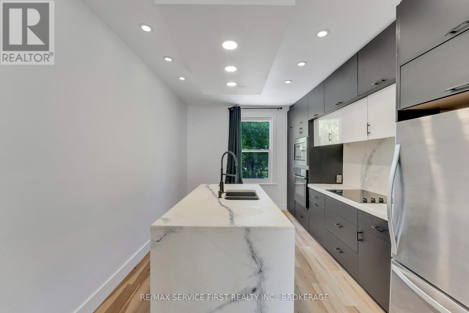 211 Raglan Road, Kingston, Ontario  K7K 1L5 - Photo 5 - X12073991