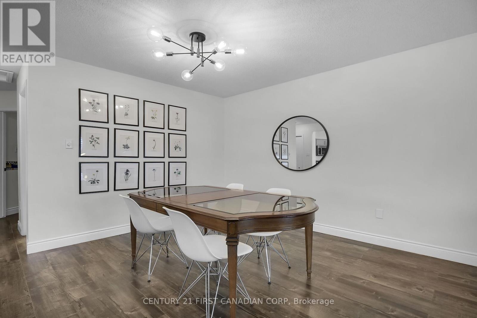 Photo 9 of 34 for 112 Bonaventure Drive