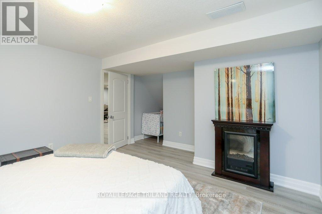 8 - 1 St Johns Drive, Middlesex Centre, Ontario  N0M 1C0 - Photo 34 - X12074000
