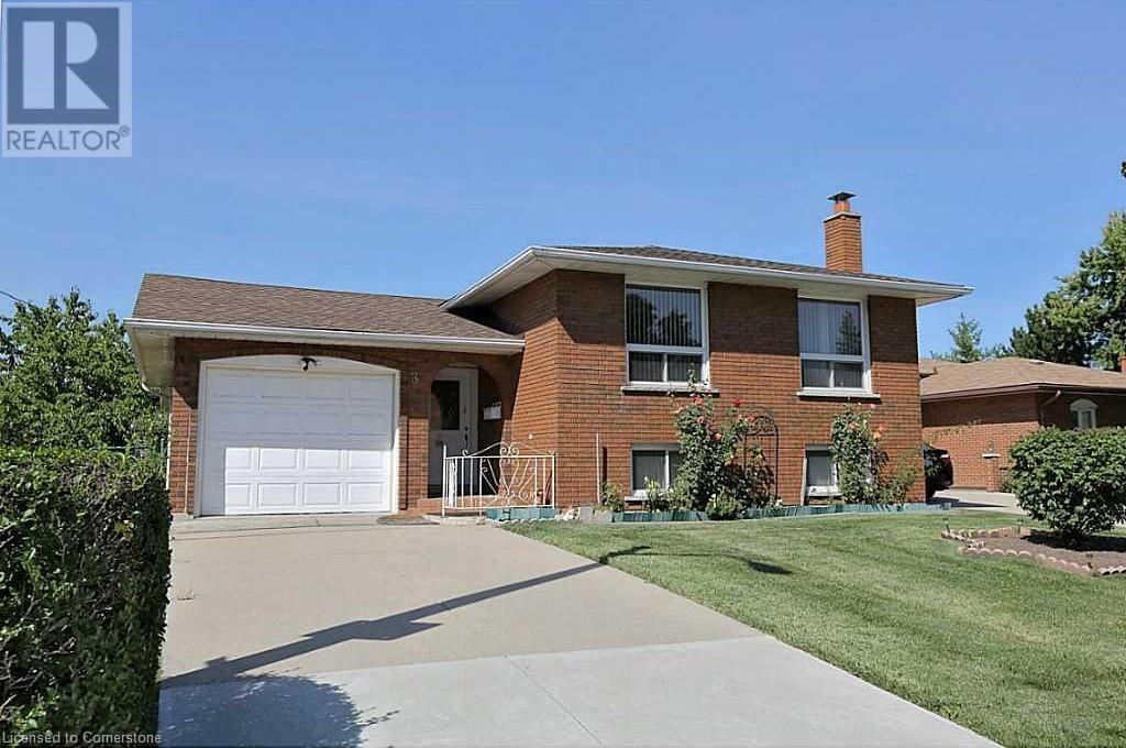 3 PENLAKE Court Unit# Lower, Hamilton, Ontario