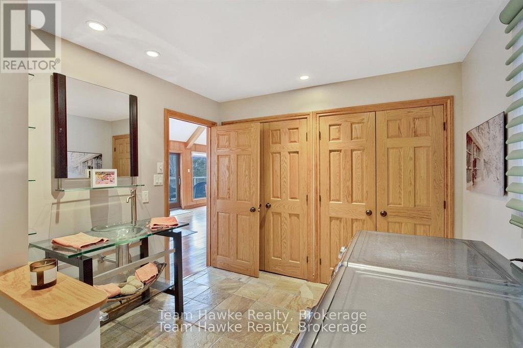 33 Wendake Road, Tiny, Ontario  L0L 2T0 - Photo 20 - S12073928