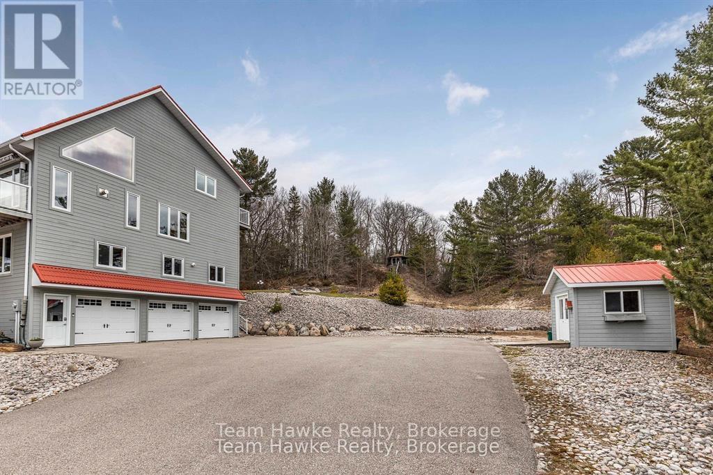 33 Wendake Road, Tiny, Ontario  L0L 2T0 - Photo 3 - S12073928