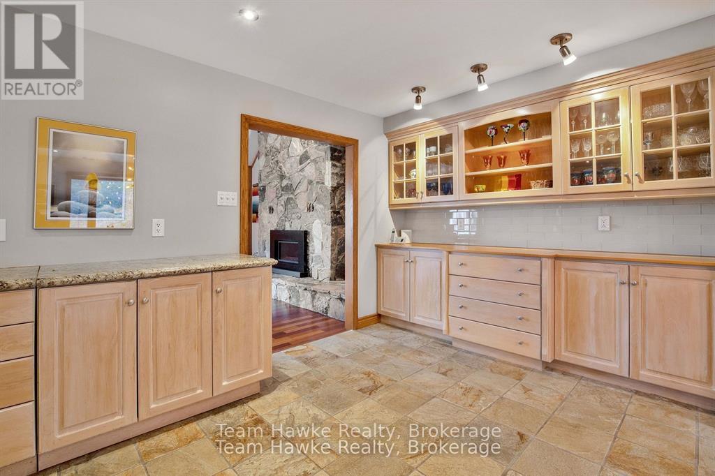 33 Wendake Road, Tiny, Ontario  L0L 2T0 - Photo 9 - S12073928